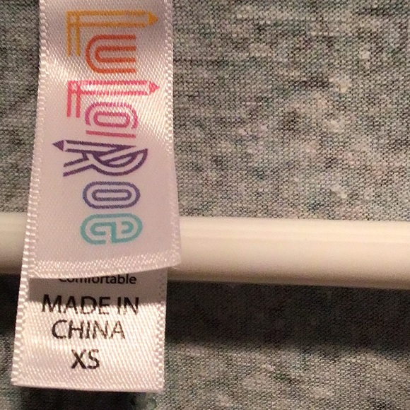 LuLaRoe Mint Green/Gray Short Sleeve Floral Print Tunic XS Scoop Neck - Picture 2 of 3